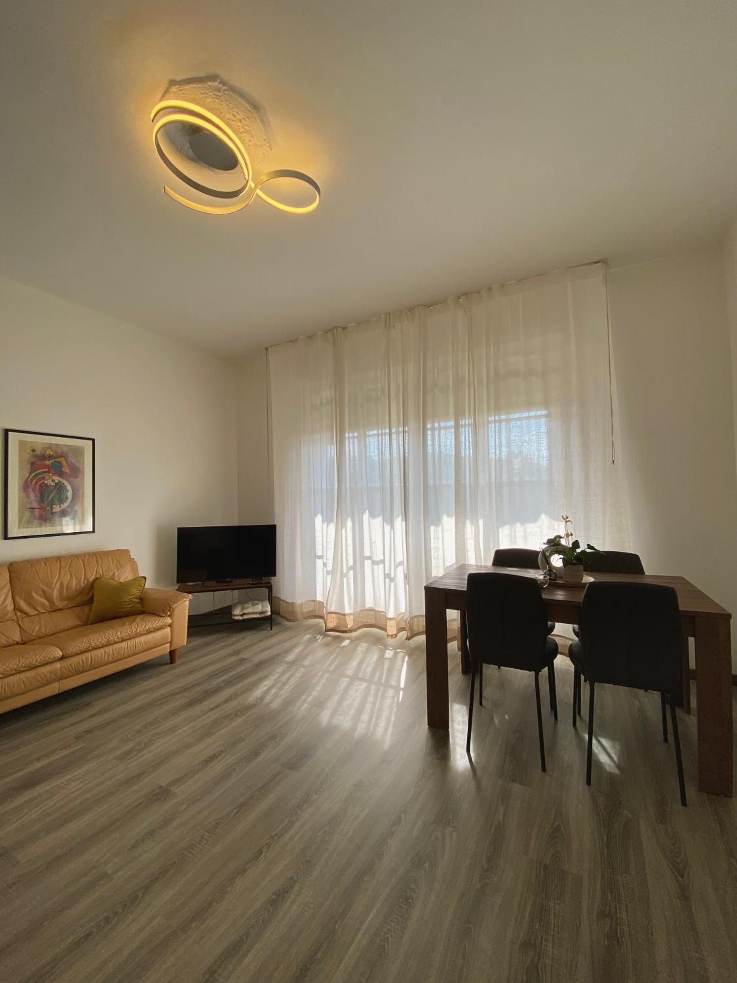 Casa Sara Como Lake Parcheggio Interno Privato تْشيرنوبيو المظهر الخارجي الصورة