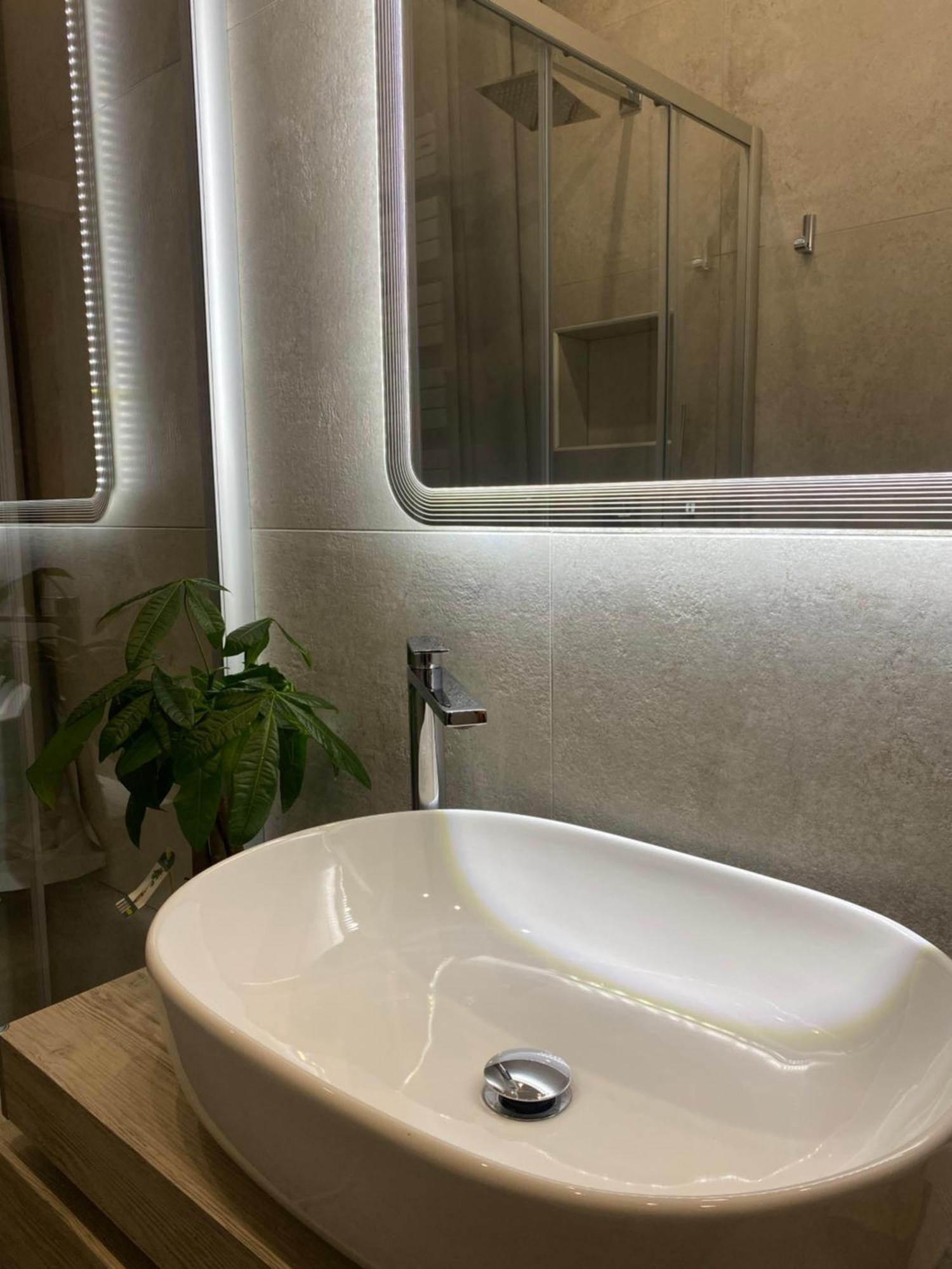 Casa Sara Como Lake Parcheggio Interno Privato تْشيرنوبيو المظهر الخارجي الصورة